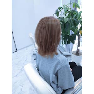 ミルクティーベージュ　レイヤースタイル