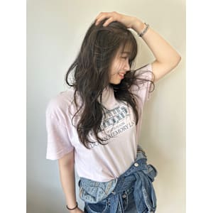 オリーブグレージュ