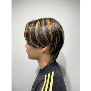 センターパートマッシュウルフ×デザインハイライト