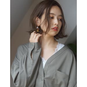 ミディアムくびれボブ