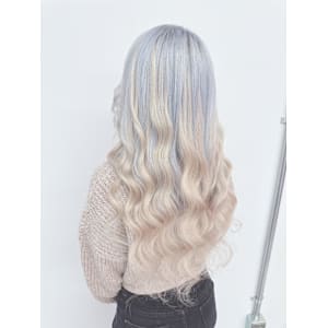 王道組み合わせ！ホワイトグラデーション！