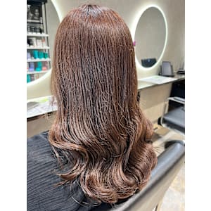 ピンクベージュ