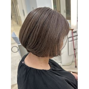《白髪ぼかし》ハイライト/グレージュ&グラボブ - NYNY ピオレ姫路店【ニューヨークニューヨーク ピオレヒメジテン】掲載中