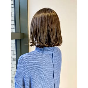 艶めくオリーブアッシュ