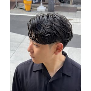 ニュアンスパーマ　ビジネス　緩めパーマ