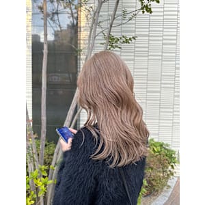 ロングレイヤー×ハイトーンミルクティーベージュ