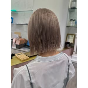 ミルクティーベージュイルミナカラー