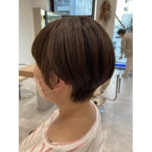 すっきり丸みショートボブ