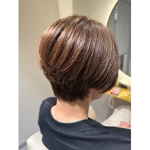大人ショート×オリーブブラウン『銀座/個室』 - answer BEAUTY SALON【アンサー ビューティーサロン】掲載中