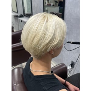 ホワイトカラー - GLADGE池袋/ダブルカラー/ブリーチ【グラッジイケブクロダブルカラーブリーチ】掲載中