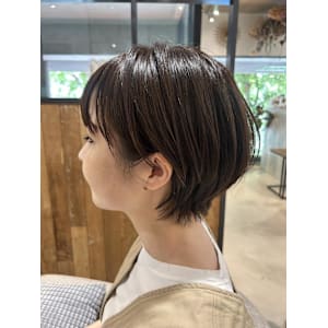 fleur岩政/ショートボブ/30代40代/薬院