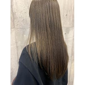 オリーブベージュ