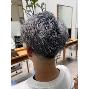 くすみグレージュ