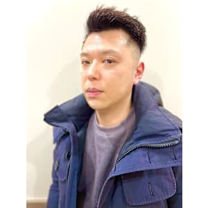 こだわりのスキンフェードモヒカンバック　床屋