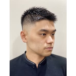 直毛必見スパイキースキンフェードスタイル！【理容室】