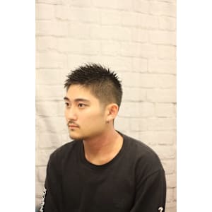 ヒゲにも合う！ビジネスマンにも！ソフトモヒカン【床屋】