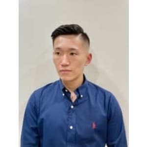 周りと差をつけるバーバースタイル【理容室】