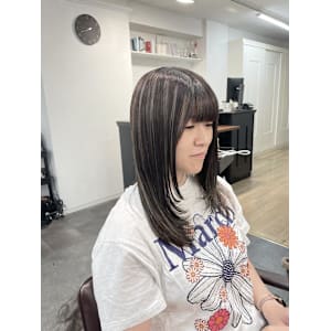 レイヤーカット/ミディアムレイヤー/オリーブベージュ