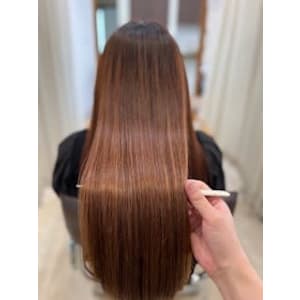 アイロンいらずでお手入れ超ラク！ストレート美髪