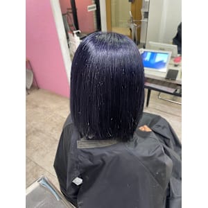 ダークブルーネビージュ黒髪ボブケアブリーチ所沢練馬