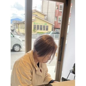 【sourire南大分】白髪ぼかしハイライト×ショートボブ - 半個室型美容室 Sourire 南大分店【ハンコシツガタビヨウシツスーリール ミナミオオイタテン】掲載中