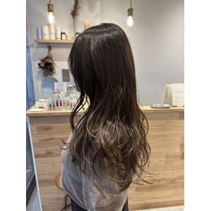 大串　イルミナ　アッシュベージュ