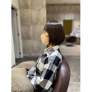 バッサリショートボブ