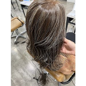 白髪ぼかしハイライトケアカラー池袋