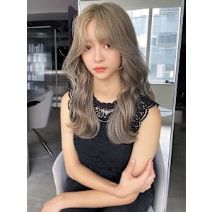 《Xena ria》ハイトーンで垢抜け◎オリーブベージュ