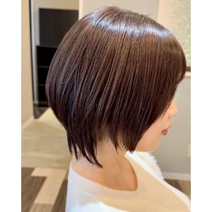 ボブルフ×透明感ベージュカラー