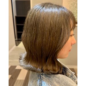ワンレンボブ×小顔顔周りレイヤー×オリーブベージュ