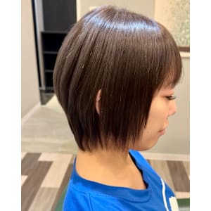 ショートボブルフ×グレーネビージュカラー