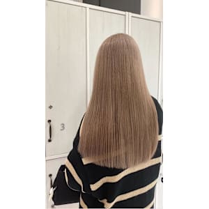 ミルクティーベージュ/ハイトーン／ロングヘアー/Wカラー