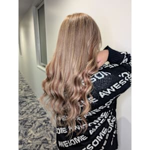 ツヤツヤロングヘアー - Bulansis Hair【ブランシス ヘアー】掲載中