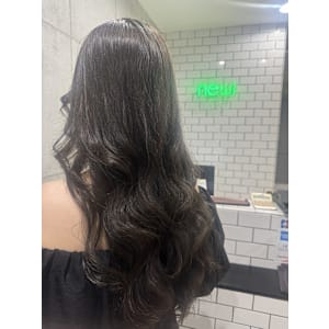 オリーブグレーベージュ