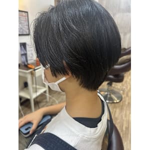 すっきりショートヘア