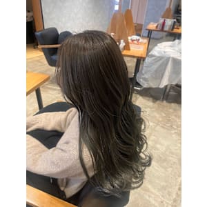 マットグレージュ/オリーブカラー/透明感カラー/ロング