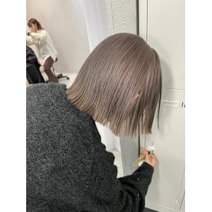 切りっぱなしBob×ミルクティーベージュ