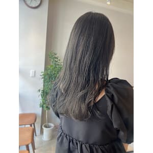 ダークアッシュベージュ