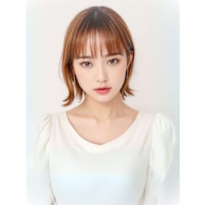 くびレイヤーエモージュ　シースルーバング　ショート　カール