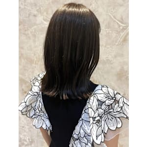 暗髪カラー　オリーブカラー　赤み消しカラー　ツヤ髪ミディアム