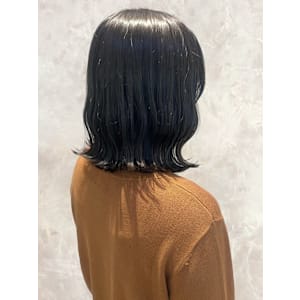 地毛風カラー　暗髪　オリーブベージュ　ミディアムボブ