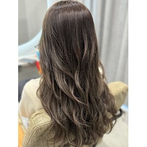 ベージュカラー　