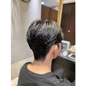 韓国ヘア ダウンパーマ 髪質改善 カルマヘア メンズ韓国ヘア