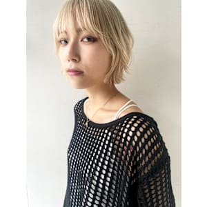 ハイトーンショートボブ