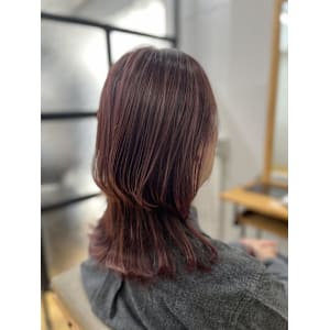 ハイライト入れて暗めのピンク