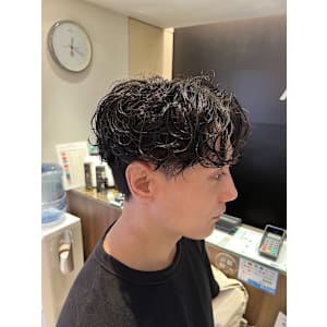 ツイストスパイラルパーマ｜ツイストスパイラル×センターパート