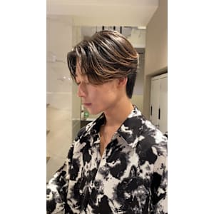 毛流れの綺麗なセンターパート