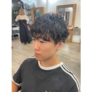 メンズカットハイライトマッシュパーマウルフアッシュブラック