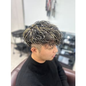 メッシュ × スペインカール - GLADGE池袋/ダブルカラー/ブリーチ【グラッジイケブクロダブルカラーブリーチ】掲載中